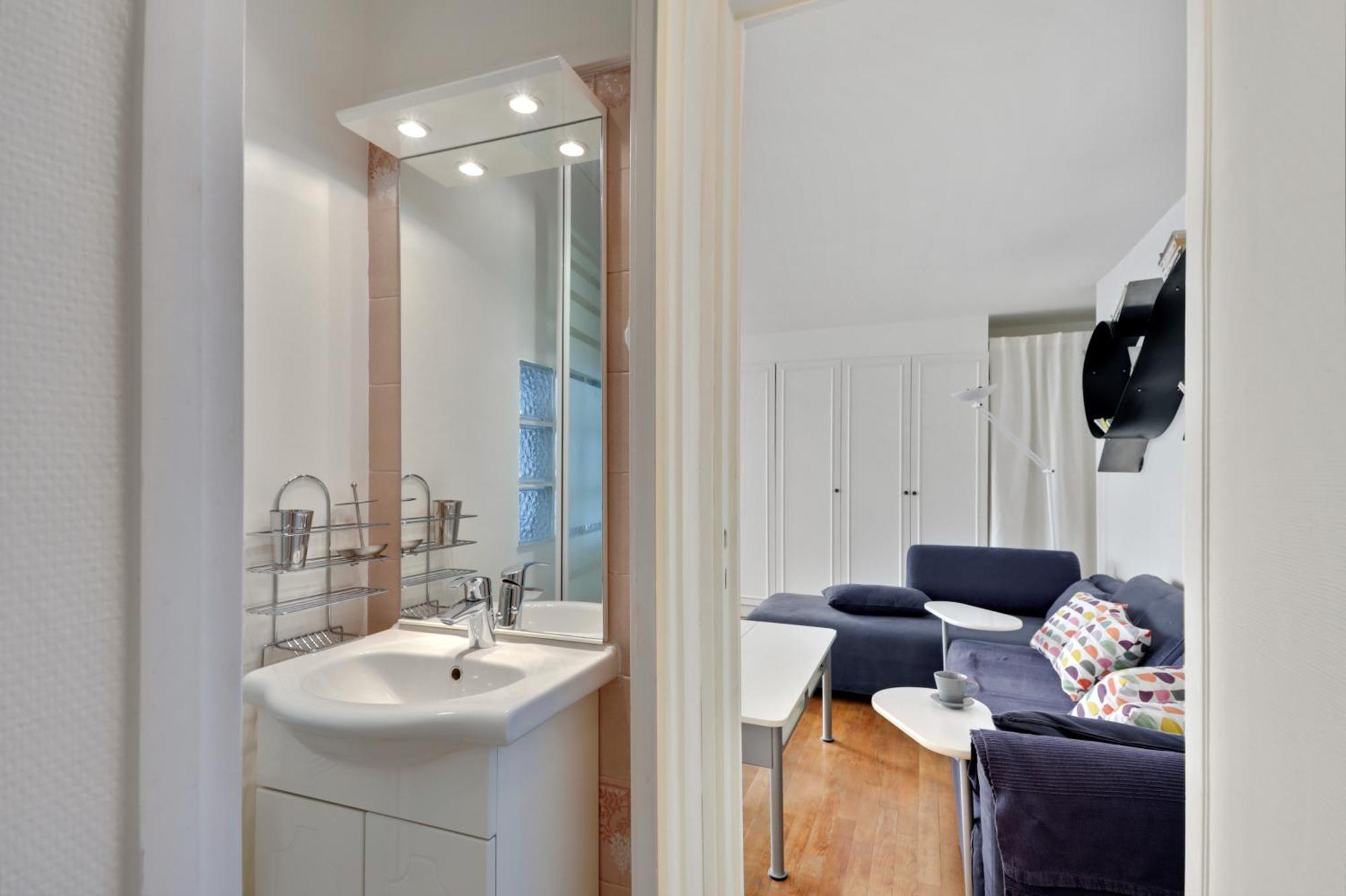 Apartment Votre Havre De Paix Au Coeur De By Weekome